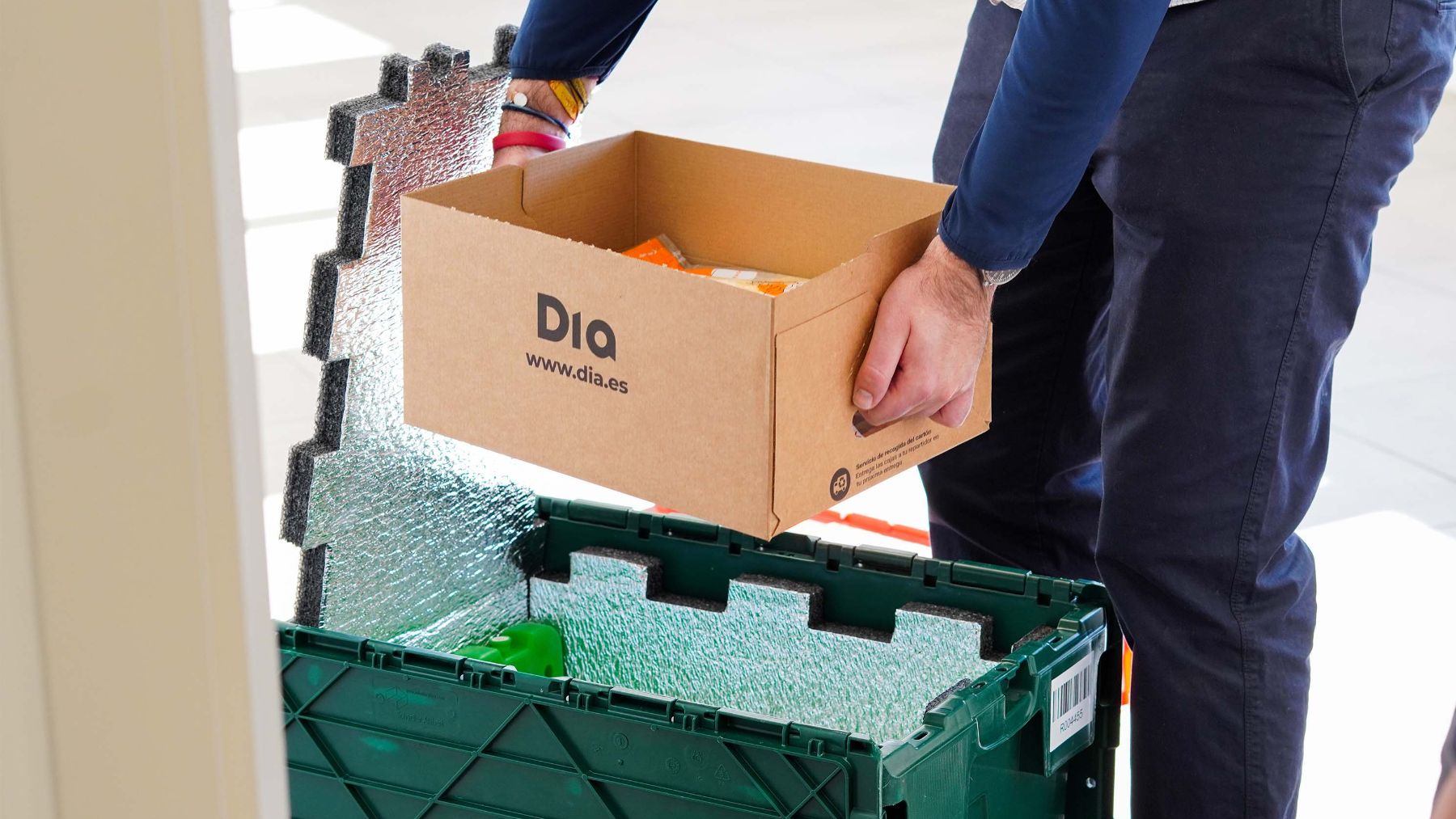 Dia dice adiós a las bolsas de plástico en sus pedidos online refrigerados con un embalaje sostenible