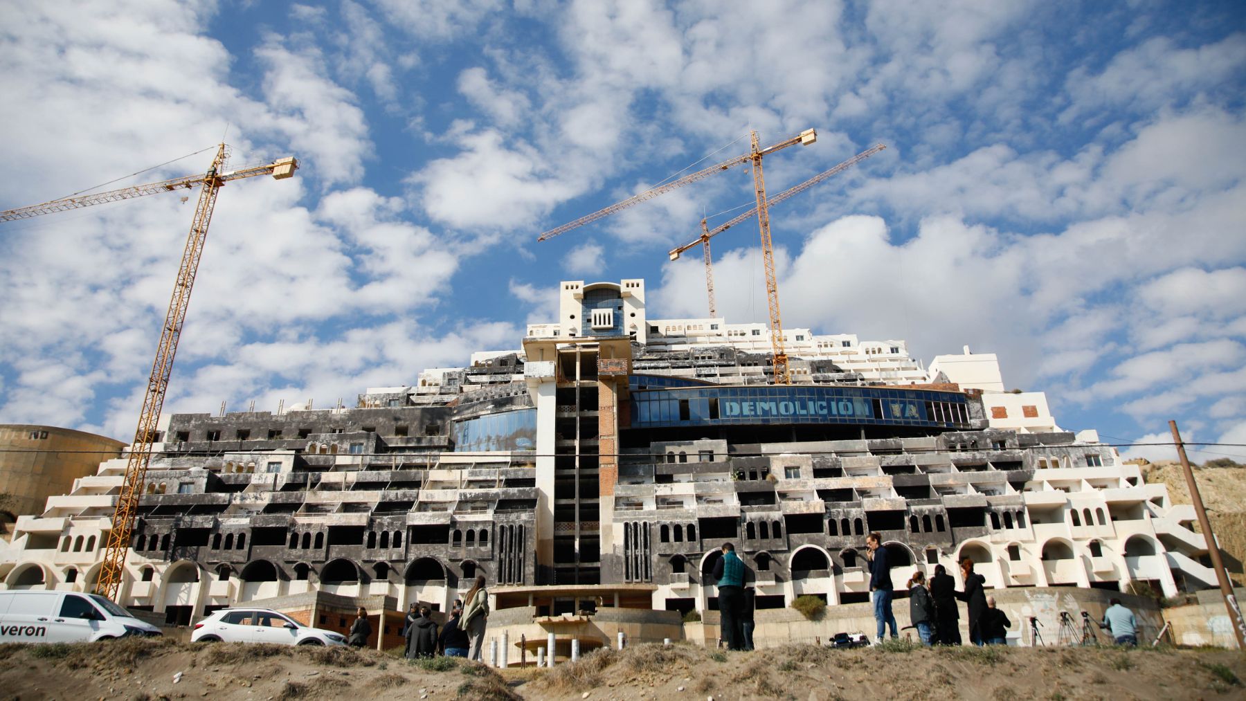 Hotel edificado en el paraje de El Algarrobico, en el municipio de Carboneras (Almería).  (Foto: Marian León / Europa Press)