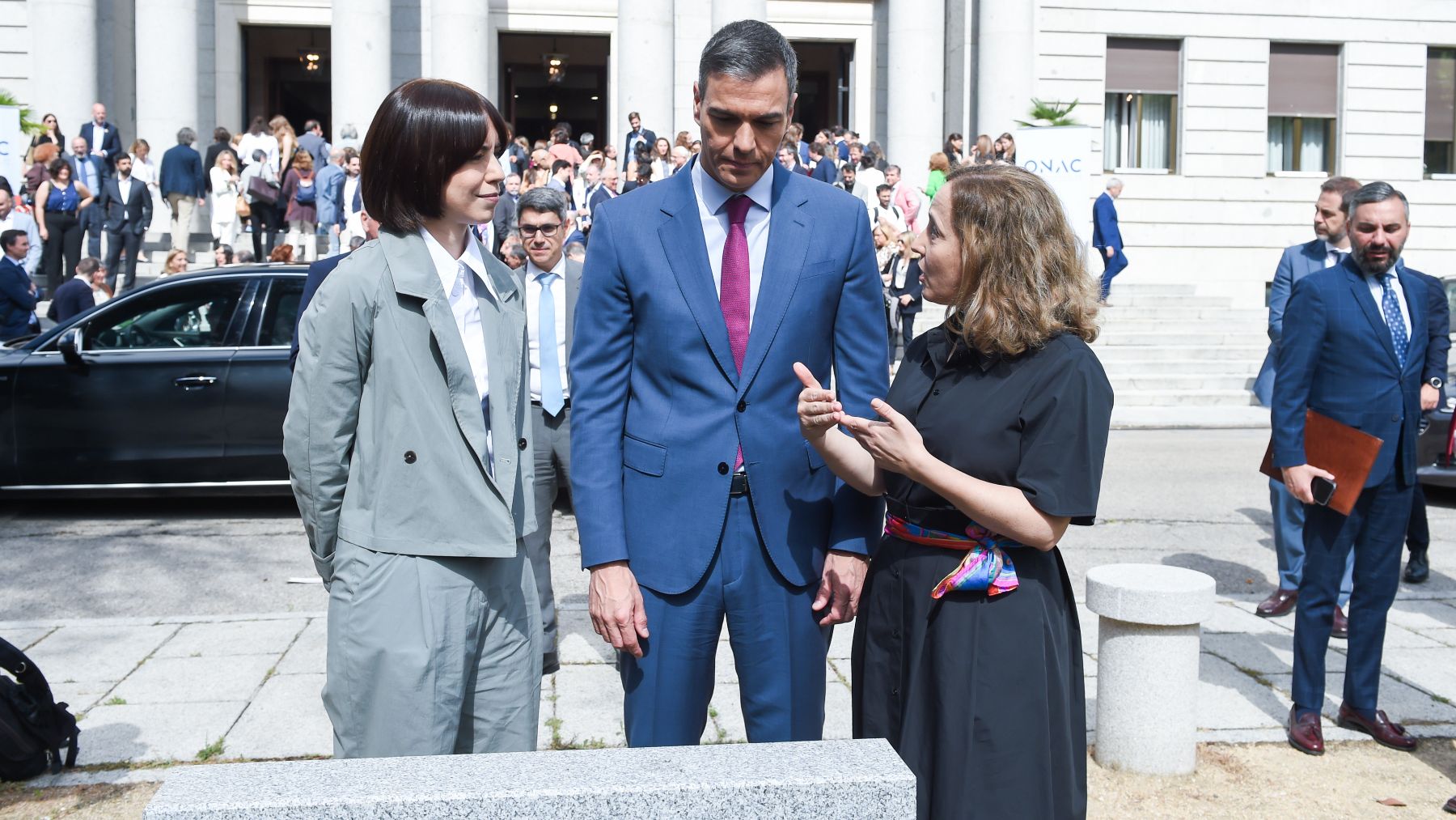 Diana Morant, Pedro Sánchez y Eloísa del Pino, presidenta del CSIC. (EP)