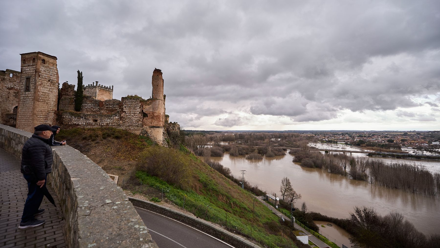 El río Alberche a su paso por Escalona, Toledo. (Efe)