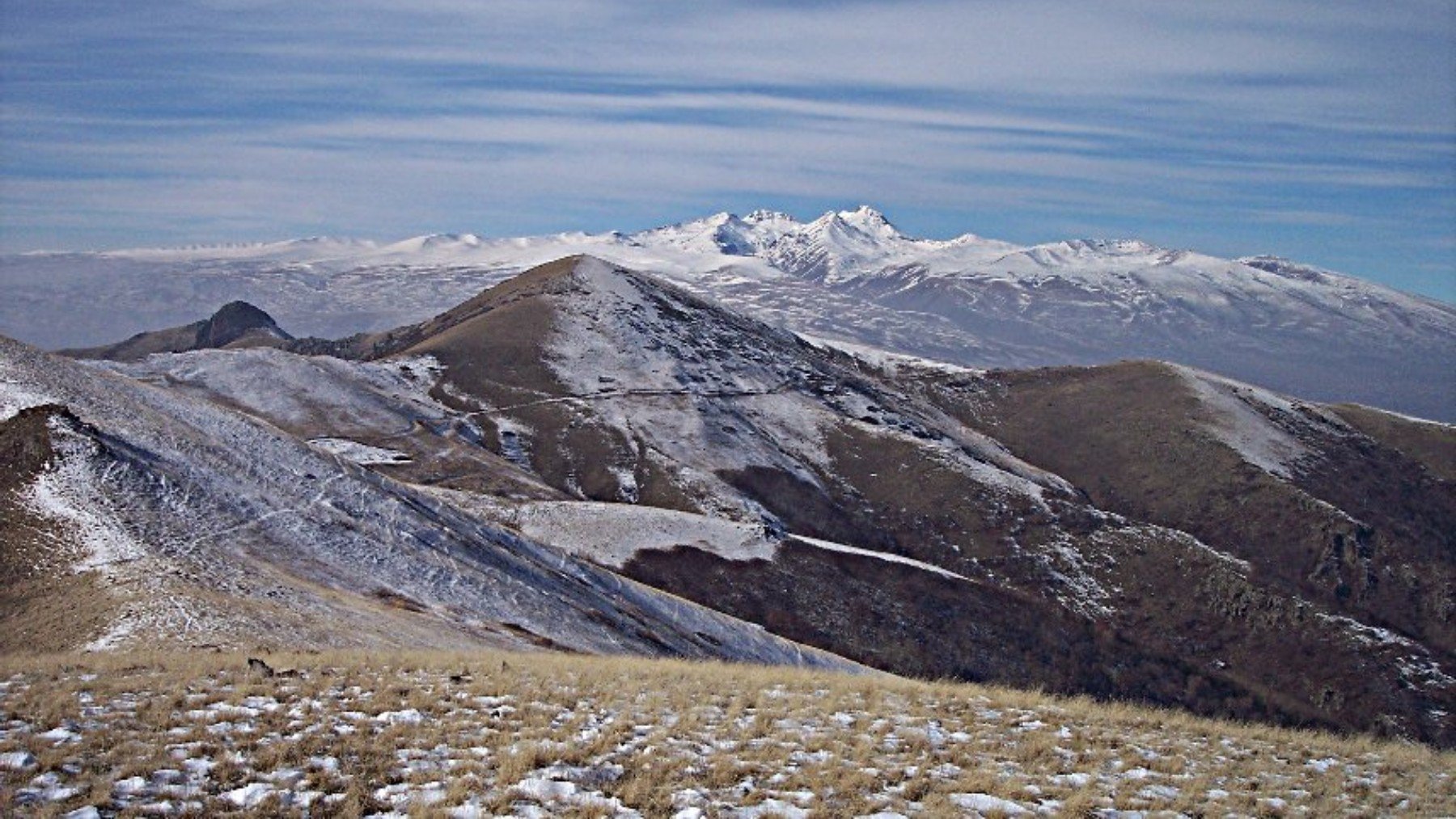 Monte Aragáts con nieve. Foto: Wikipedia