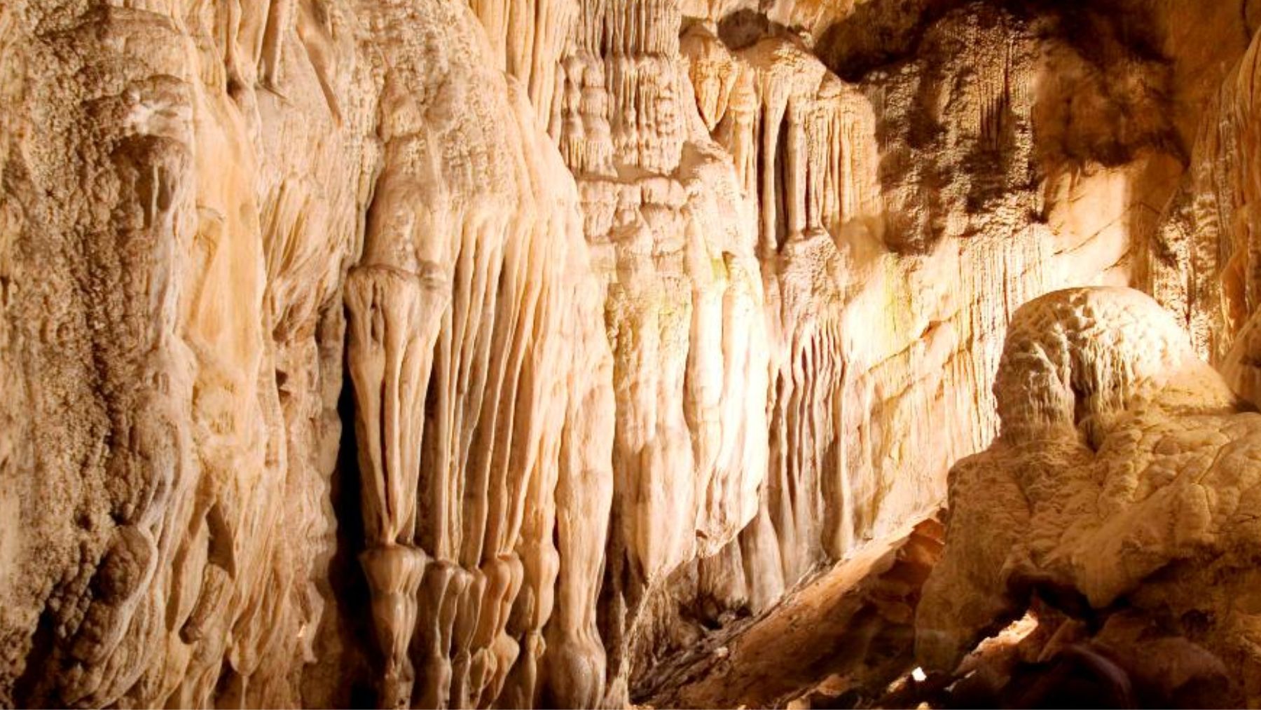 Cueva, pueblo, Huesca, Aragón