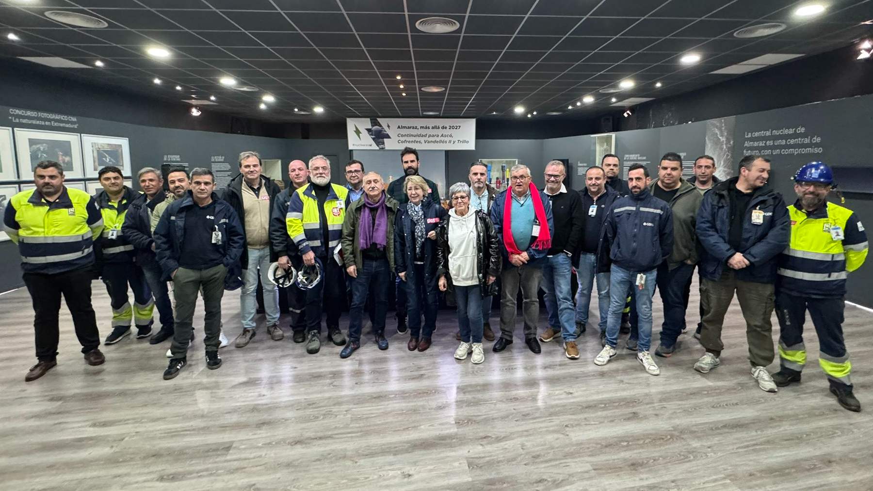 Pepe Álvarez, secretario general de UGT, durante su visita a la central de Almaraz.