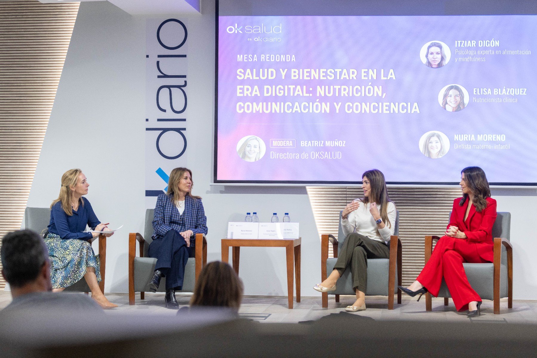 De izq. a dcha: Beatriz Muñoz, directora de OKSALUD, Itziar Digón, Nuria Moreno y Elisa Blázquez @OKDIARIO