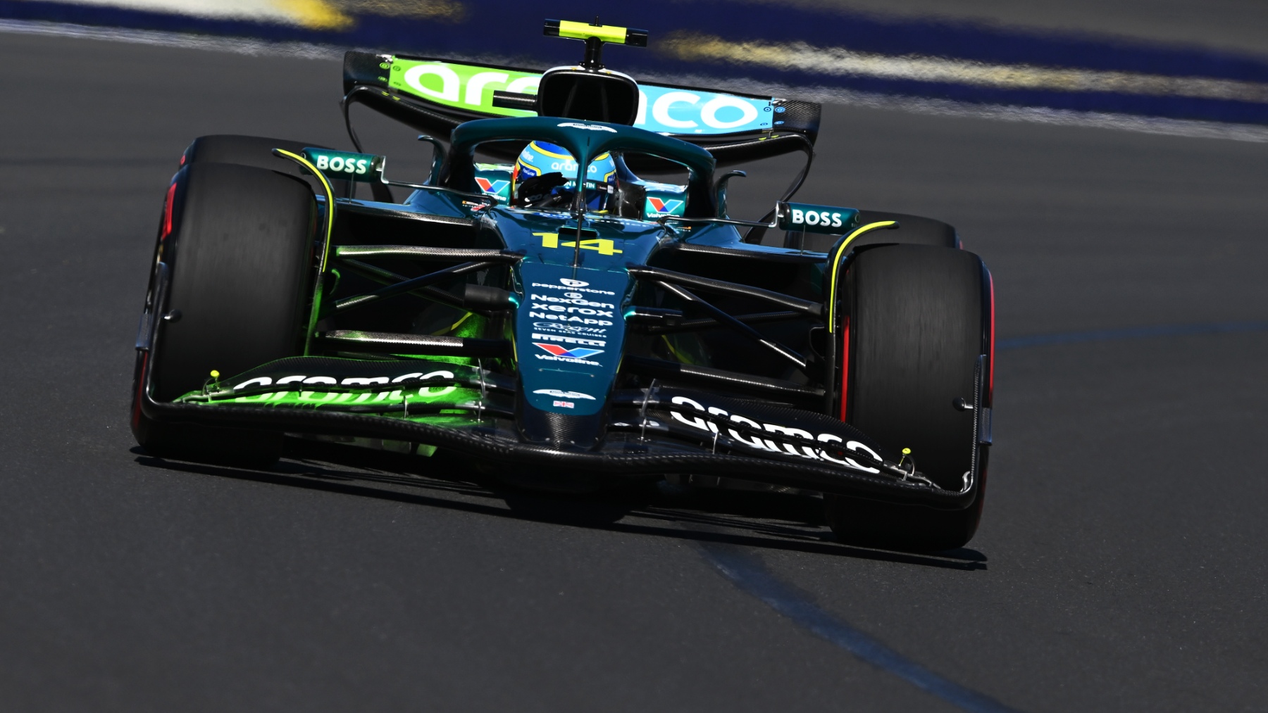 Fernando Alonso con el AMR25 en el GP de Australia. (Getty)