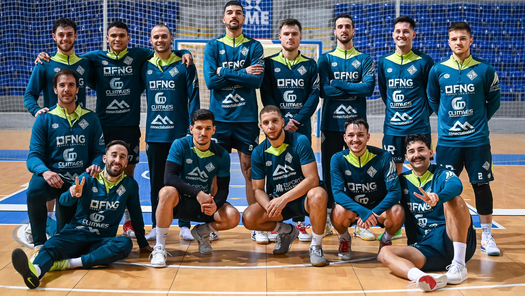 La plantilla del Illes Balears Palma Futsal en Son Moix.