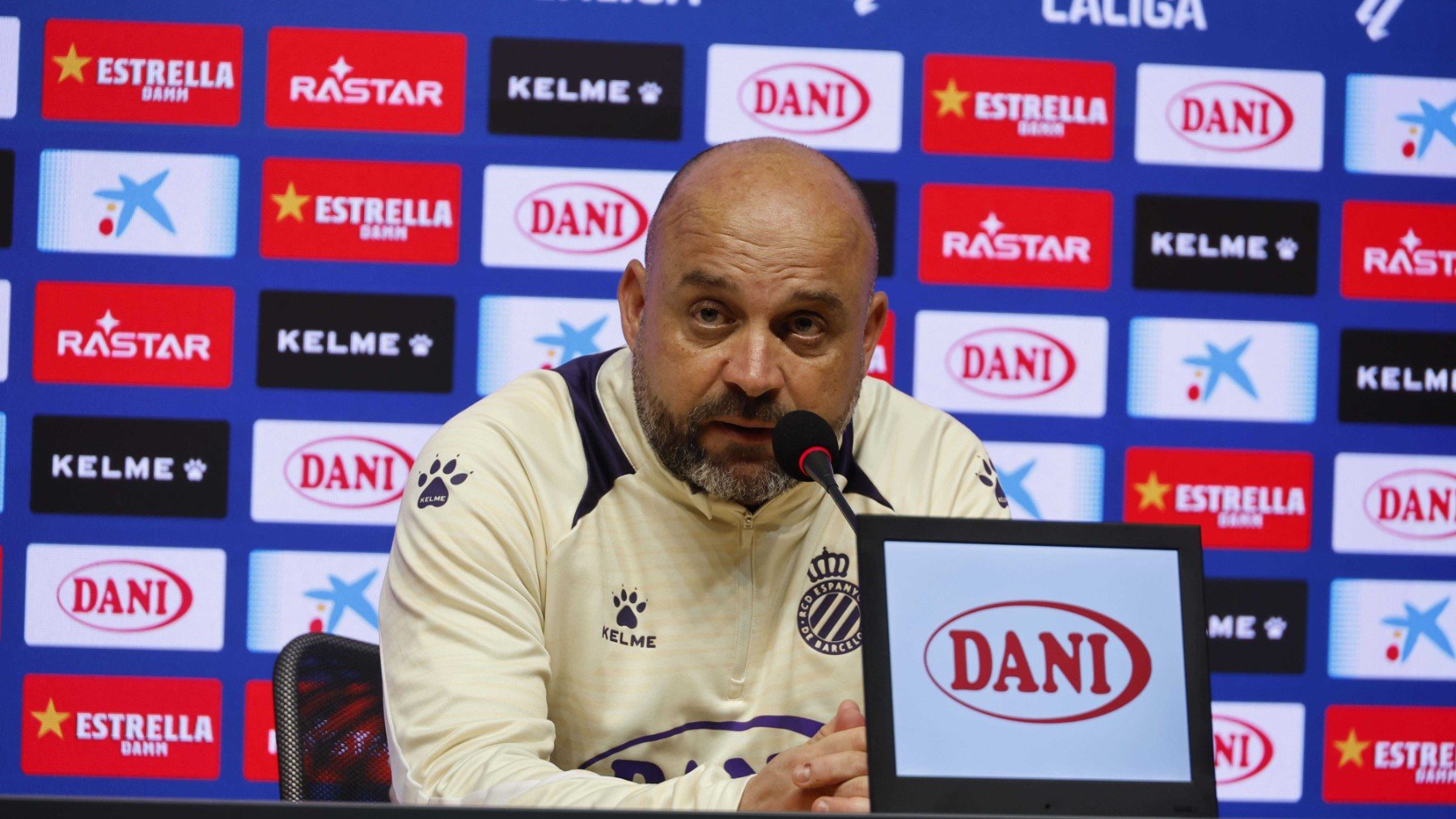 Manolo González, en la rueda de prensa.