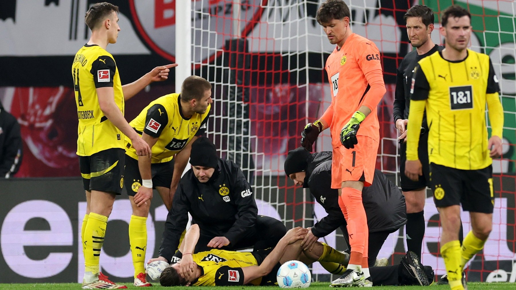 Sabitzer, lesionado en el Leipzig-Dortmund. (Getty)