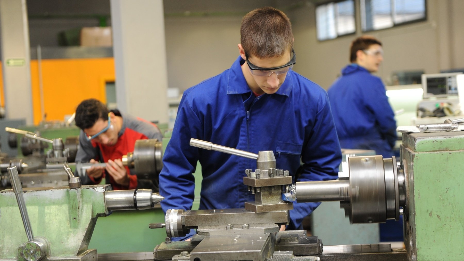 Jóvenes en un curso de Formación Profesional. (Europa Press)