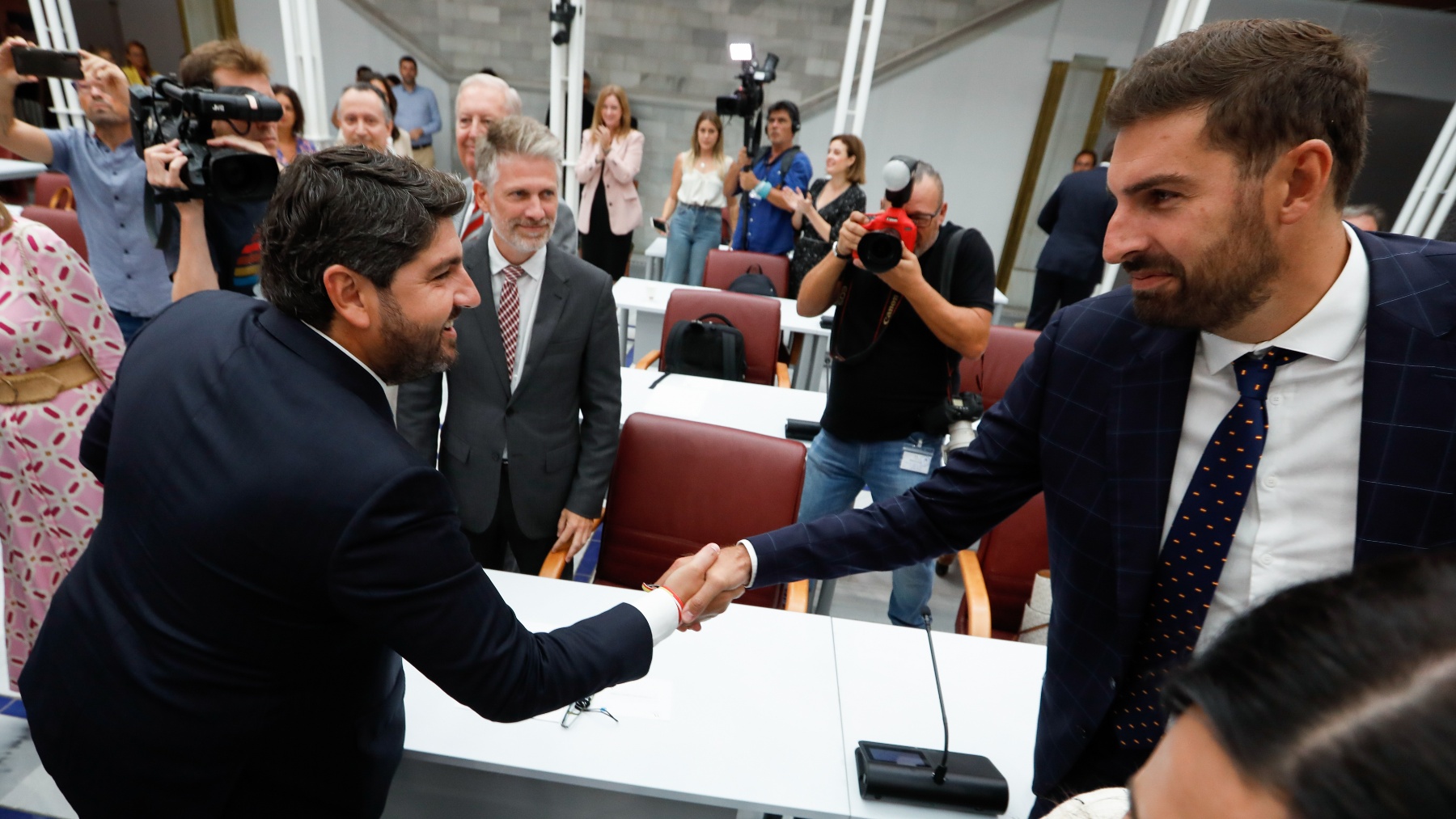 Fernando López Miras y José Ángel Antelo. (EP)