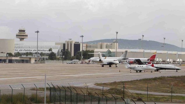 Parapentista aeropuerto Palma