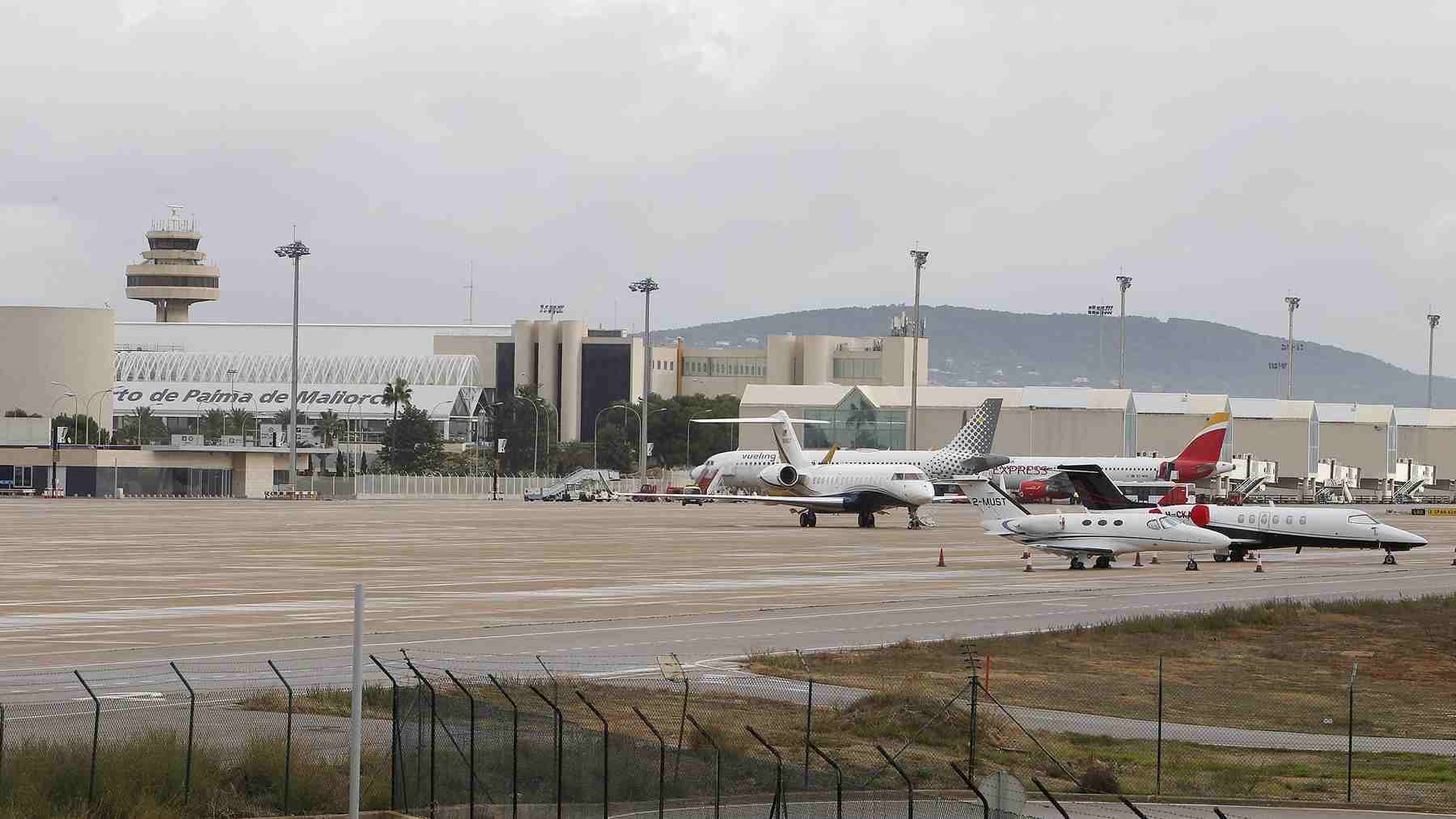 Aviones en el aeropuerto de Palma.