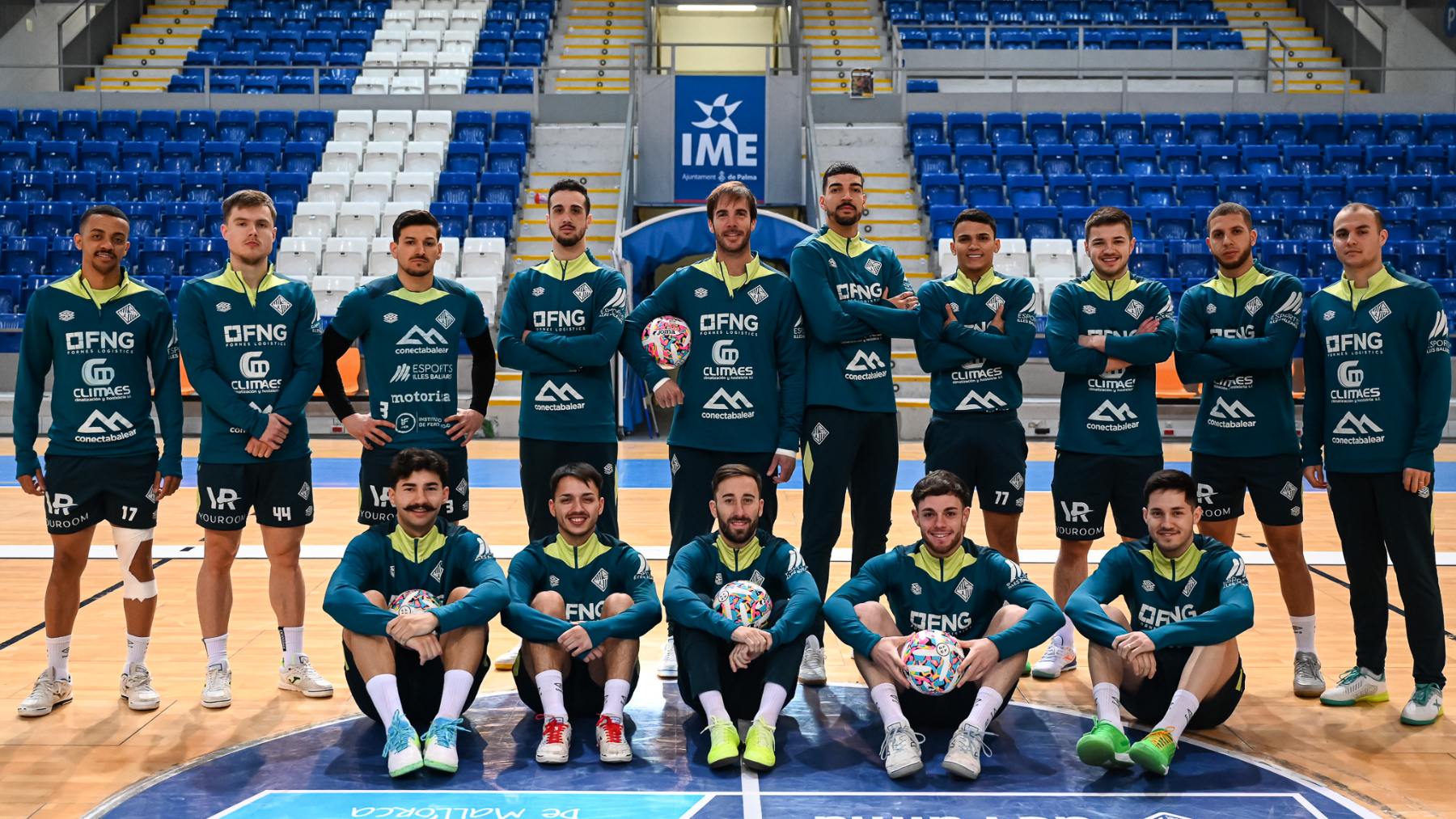 El Illes Balears Palma Futsal posa en Son Moix.