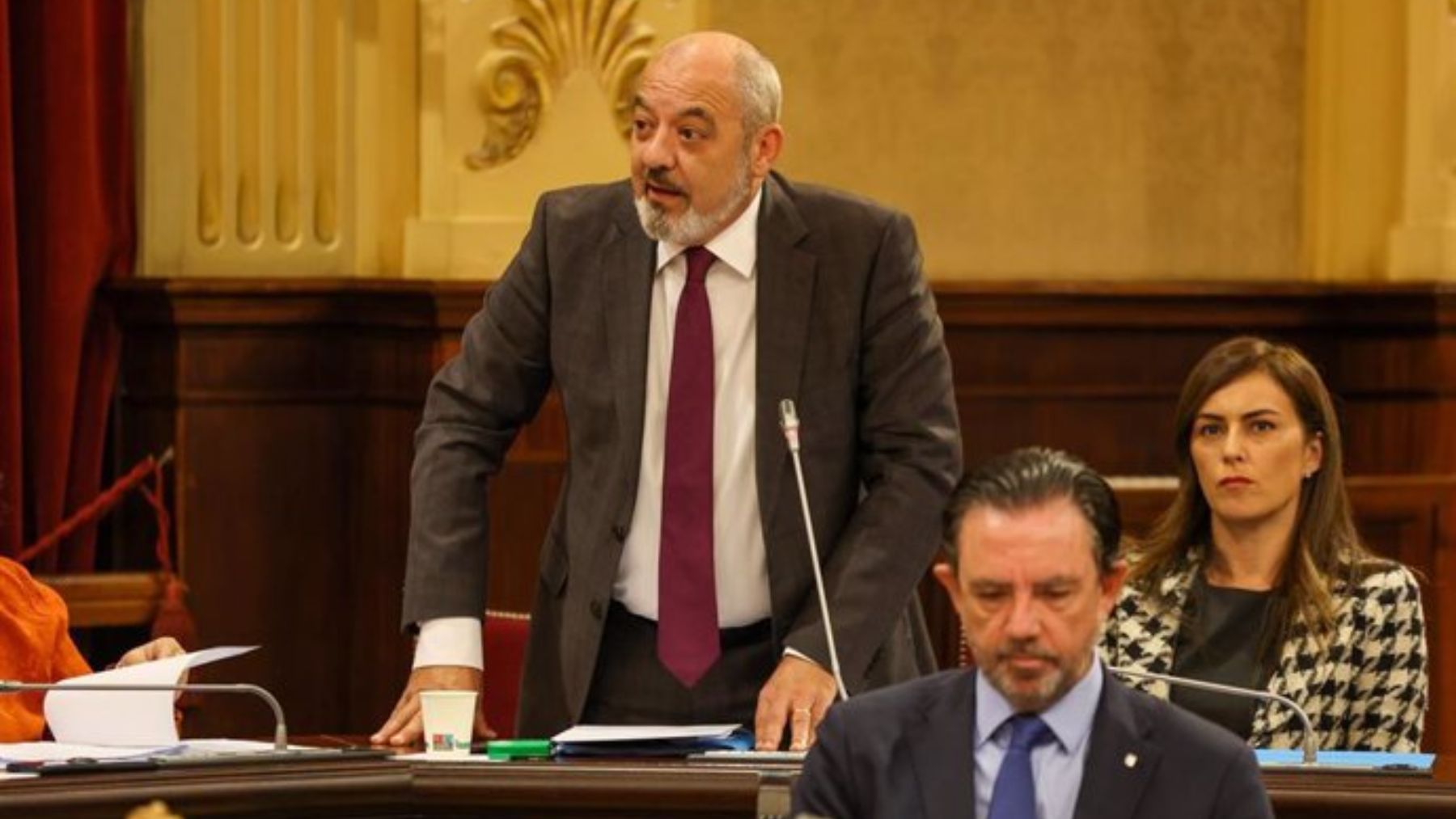 El diputado de  Vox Sergio Rodríguez en el Parlament balear.