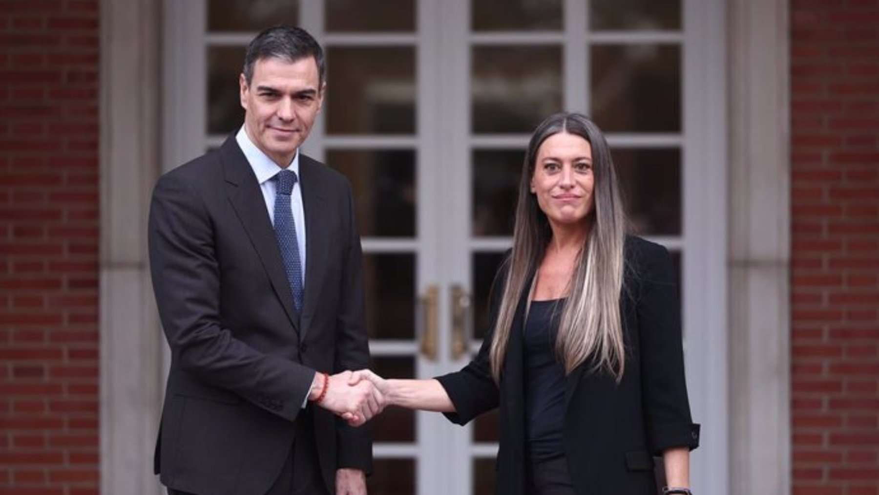 Pedro Sánchez con Miriam Nogueras. (EP)