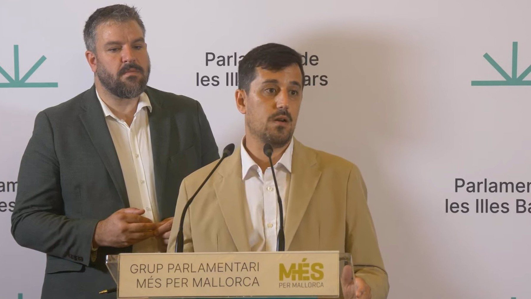 Los representantes de Més Lluis Apesteguia y Ferran Rosa.