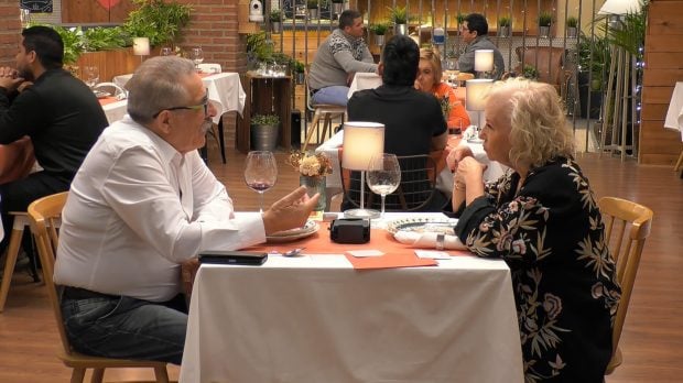 José y Pilar en First Dates. (Mediaset)