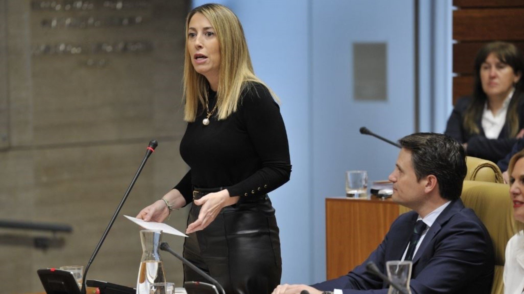 María Guardiola en la Asamblea en Extremadura. (Foto: Europa Press)