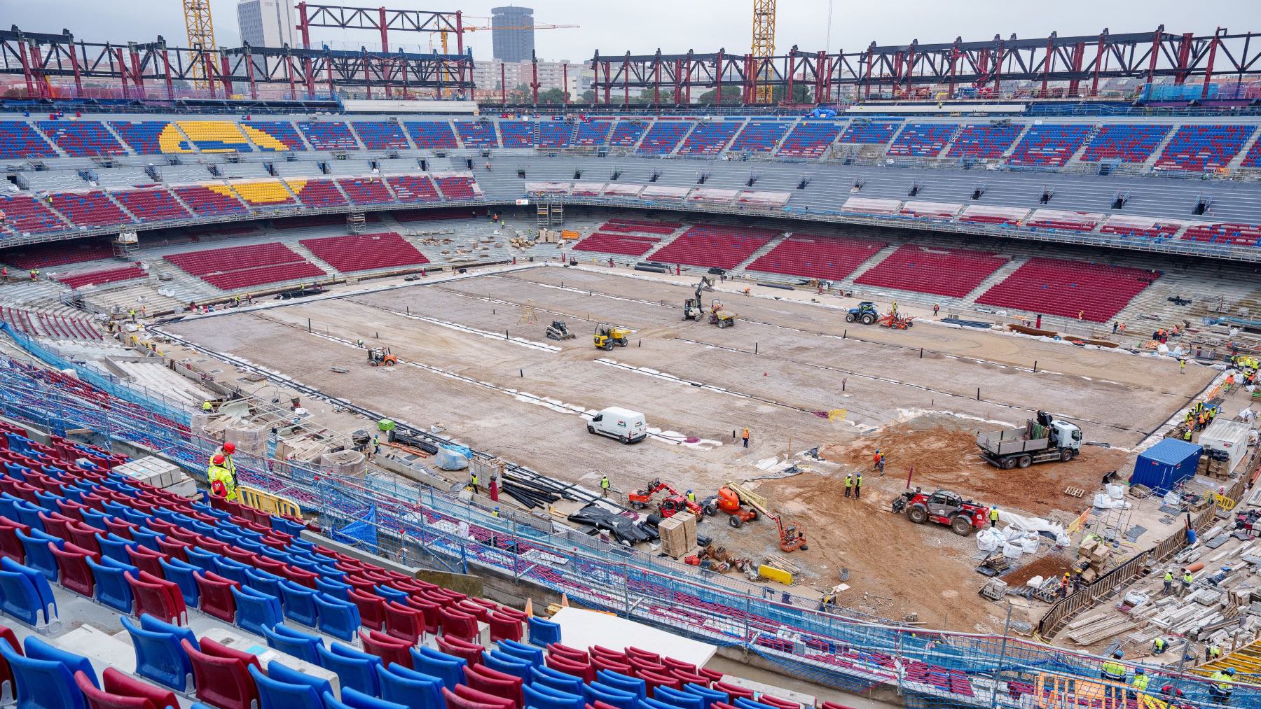 Las obras del Camp Nou, durante el mes de marzo. (EP)