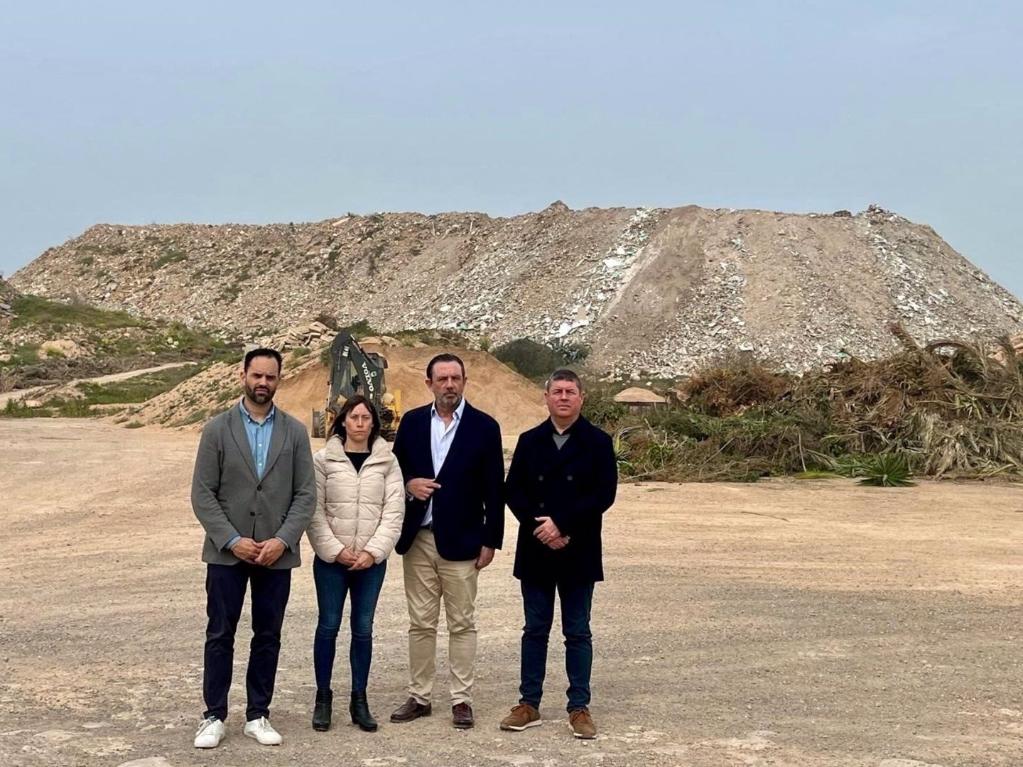 El conseller Alejandro Saénz de San Pedro en el Cap de Barbaria de Formentera .