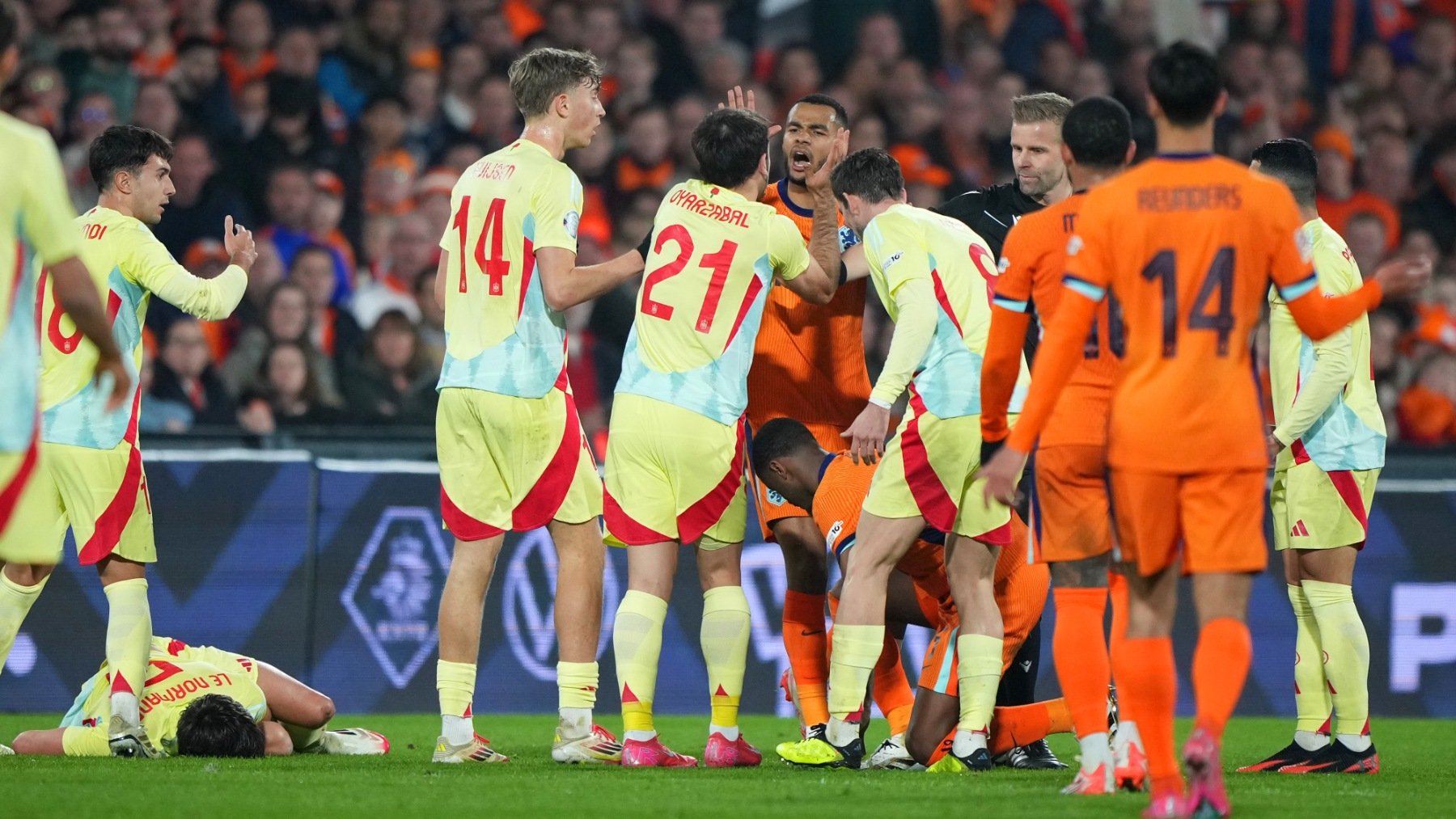 Imagen del Holanda-España durante la expulsión de Hato. (Getty)