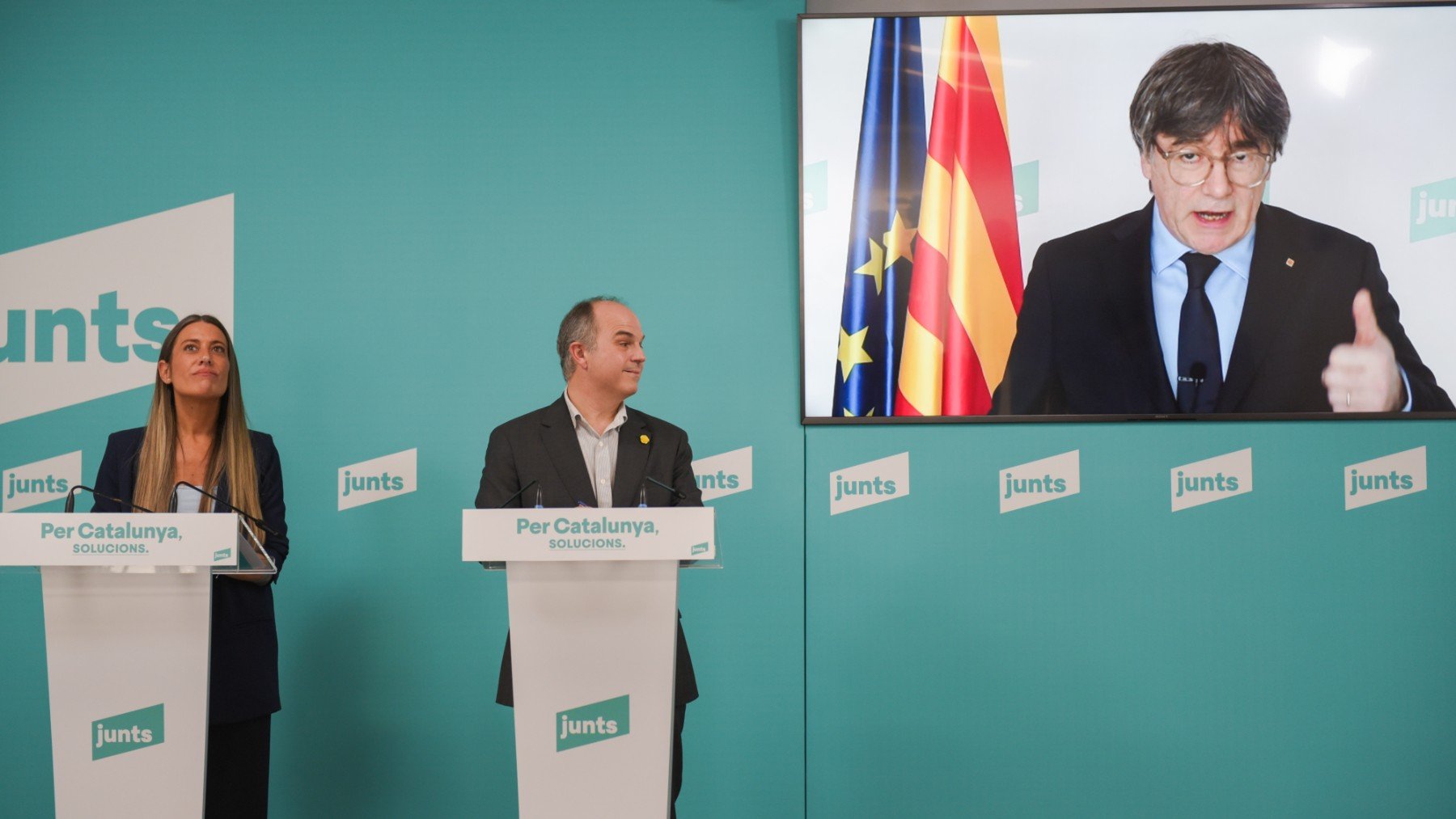 Miriam Nogueras, Jordi Turull y Carles Puigdemont en un acto de Junts.