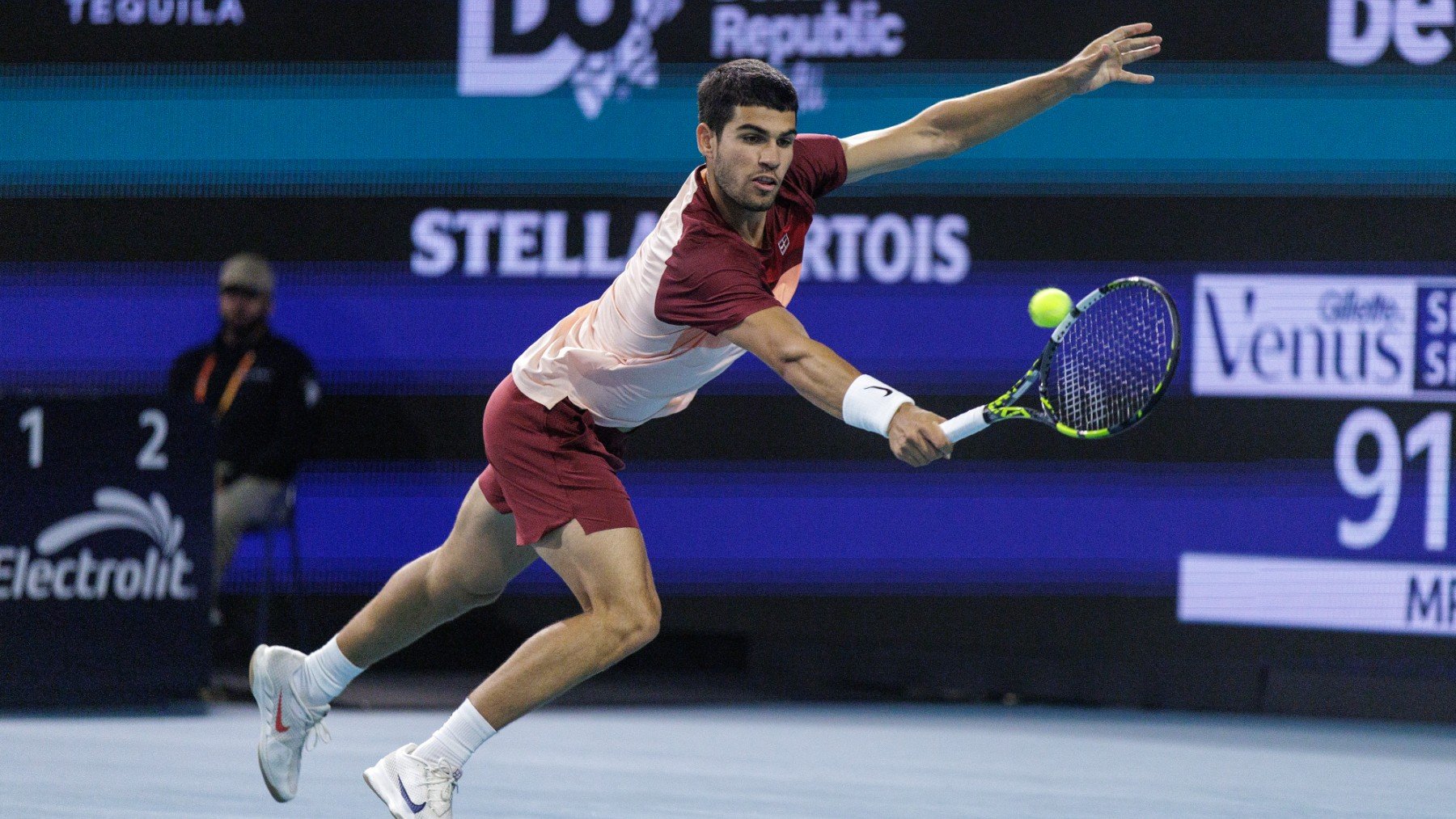 Patinazo en Miami: Alcaraz se pierde y cae eliminado en su debut con Goffin