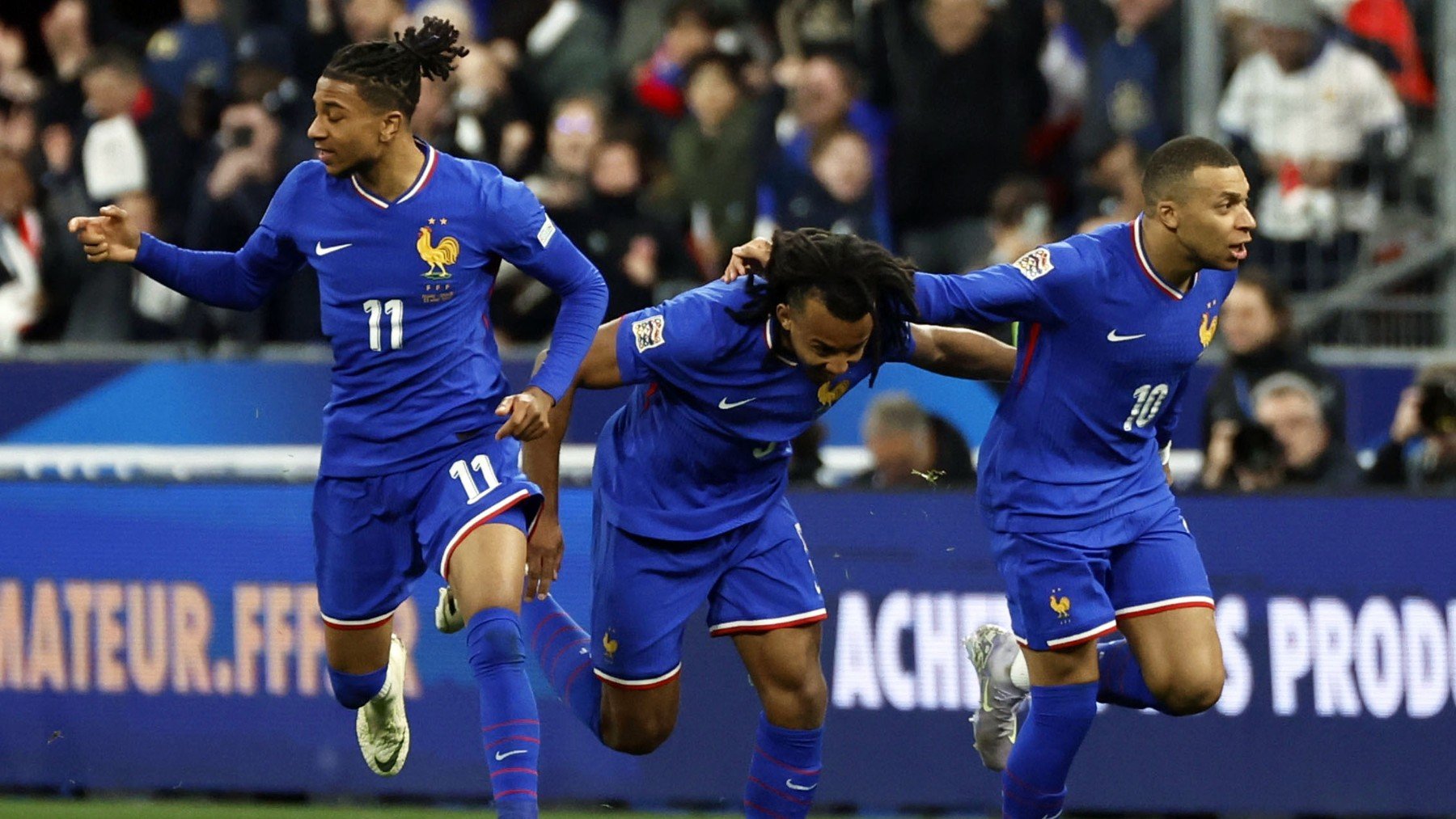 Mbappé celebra la clasificación de Francia. (EFE)