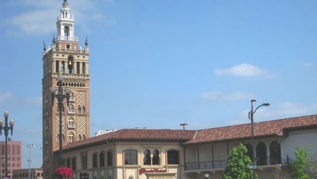 Homenaje a Sevilla en Estados Unidos, La Giralda de Kansas City, La Giralda en Estados Unidos.