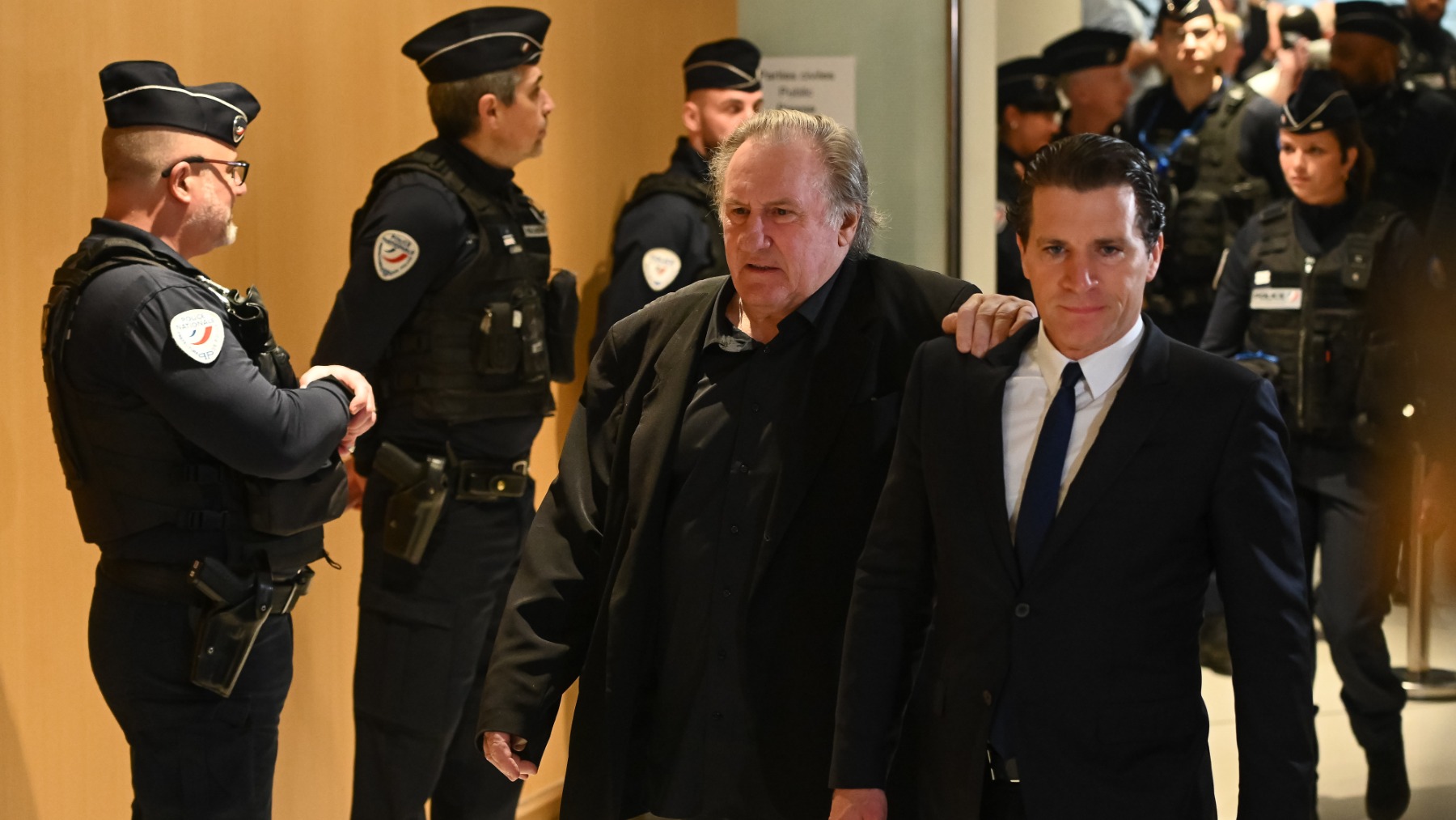 Gérard Depardieu asistiendo al juicio. (EP)