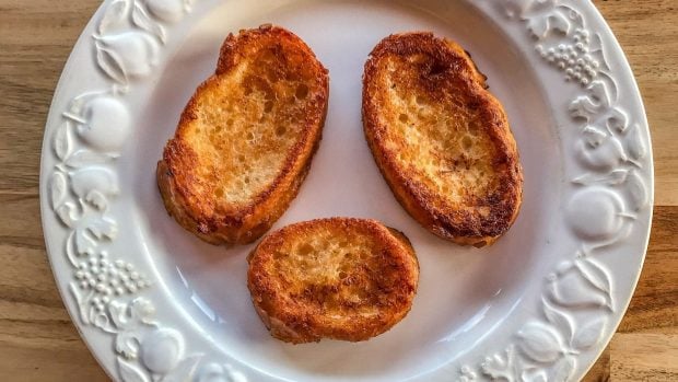 Cu&aacute;les son las mejores torrijas de Sevilla, d&oacute;nde comer la mejor torrija en Semana Santa, Semana Santa y torrijas en Sevilla, torrijas sevillanas, comer torrijas en el barrio de Triana.
