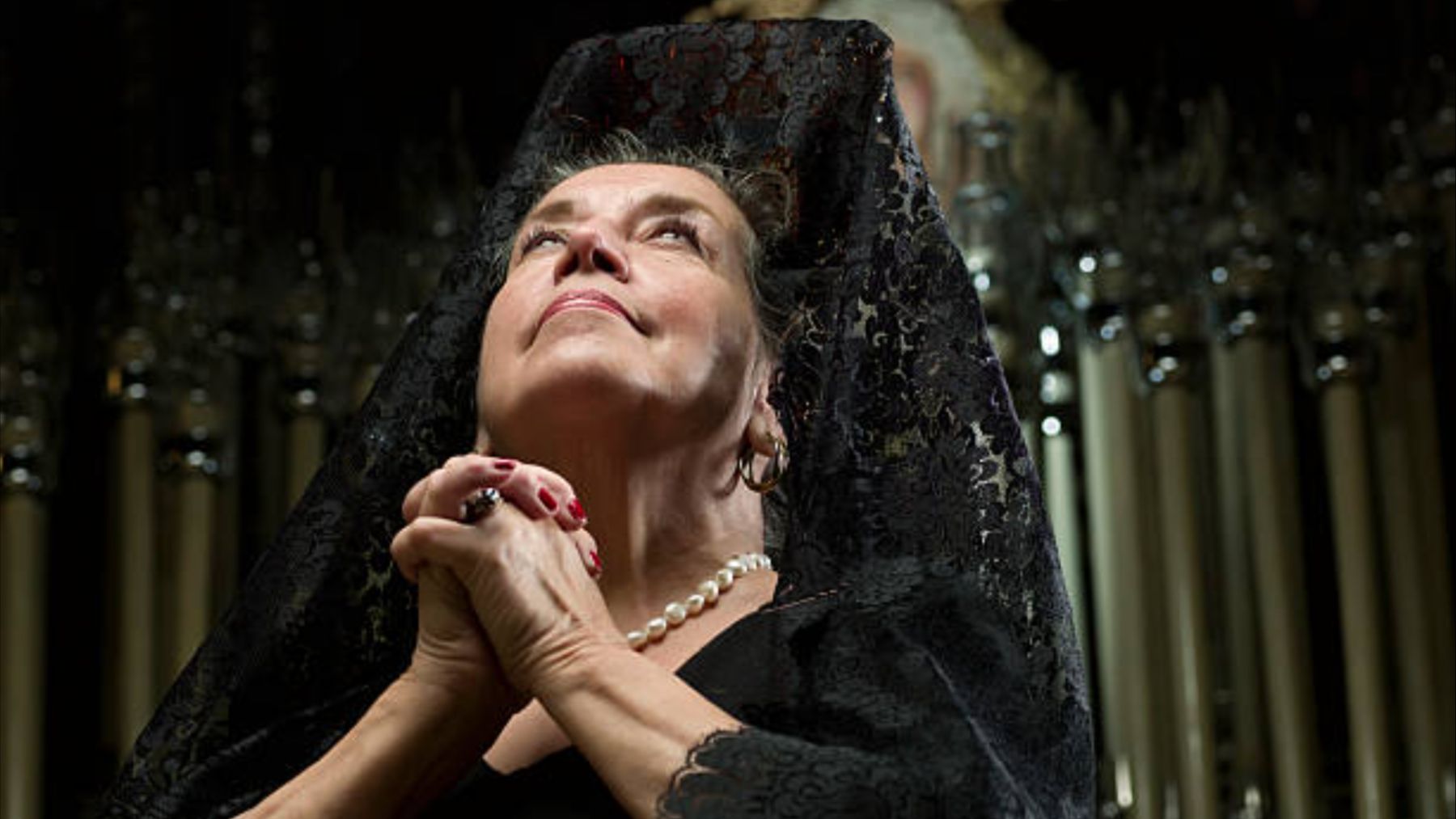 Mantilla de Semana Santa significado, quién puede usarla y de dónde viene