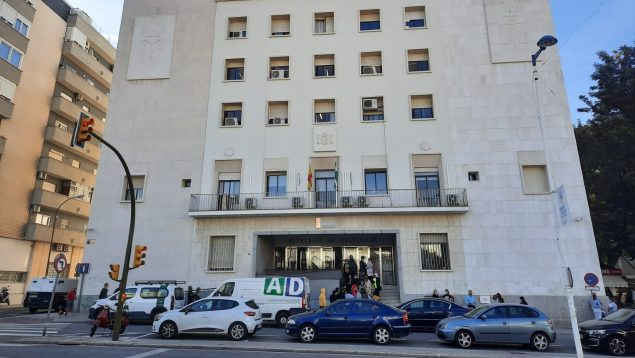 Desalojan el Palacio de Justicia de Huelva tras una falsa alarma de escape de gas