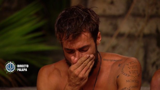 Montoya, destrozado en la palapa de Supervivientes 2025. (Mediaset)