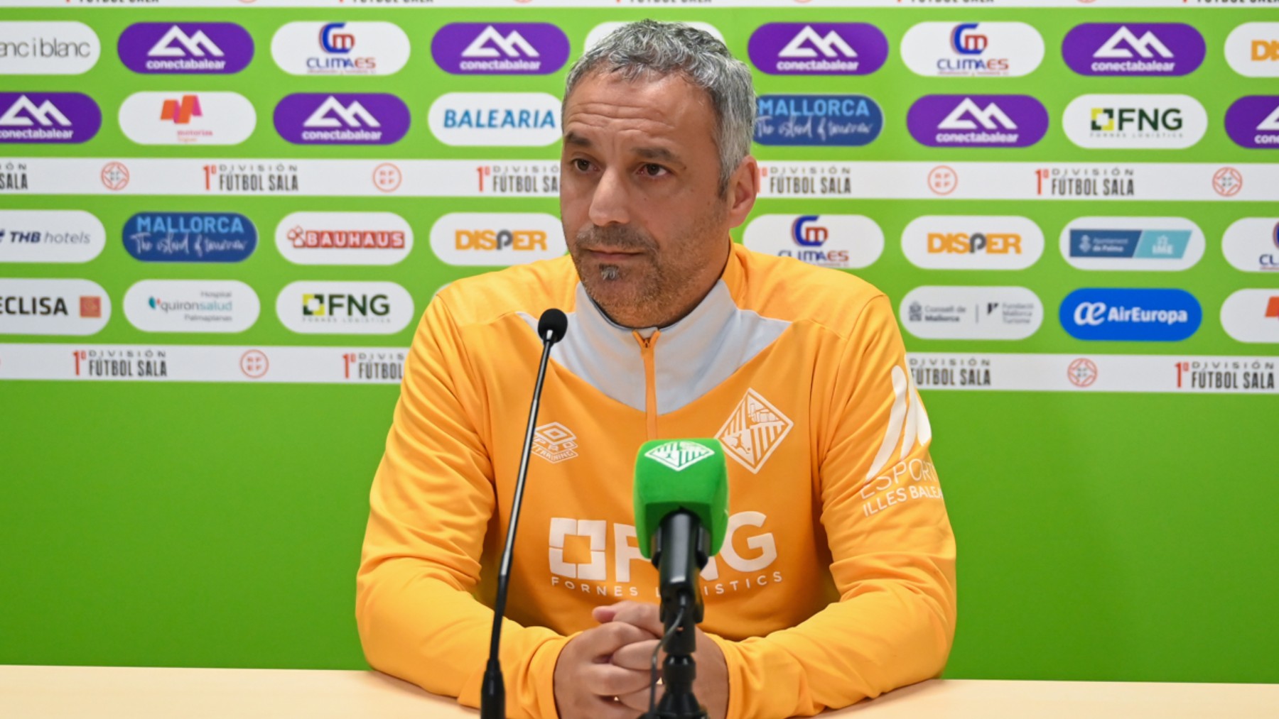 Vadillo, en la rueda de prensa.