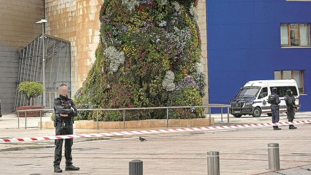 Guggenheim, Bilbao, explosivo, artefacto, Ertzaintza, desalojo, bomba