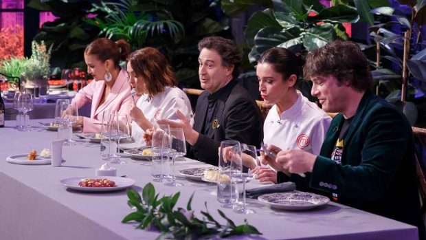 Moment of the tasting of dishes in 'Masterchef'. (RTVE)