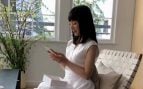 Marie Kondo es tajante con el error que todos cometemos al estrenar ropa: «Quita las etiquetas de inmediato»