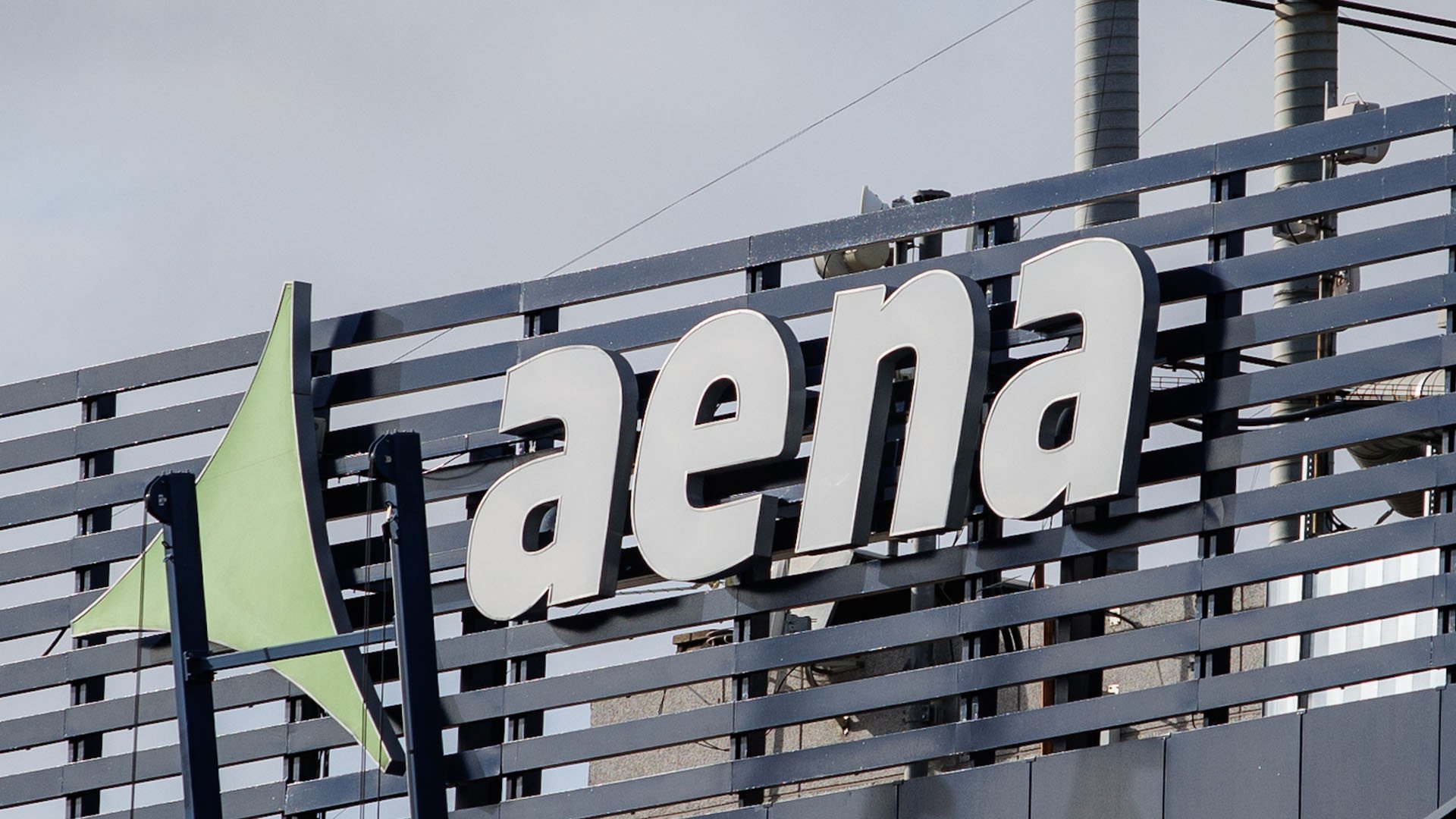 Aena aumenta su beneficio un 15,44% en el primer trimestre y gana 301,3 millones de euros
