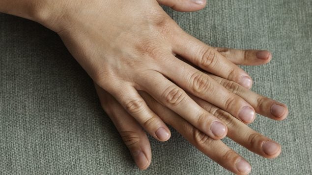 Manos, uñas, crecen mucho las uñas