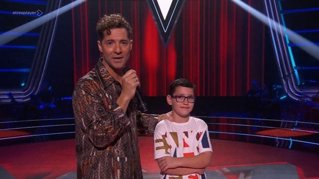 David Bisbal y Mario, concursante de La Voz Kids (Atresmedia).