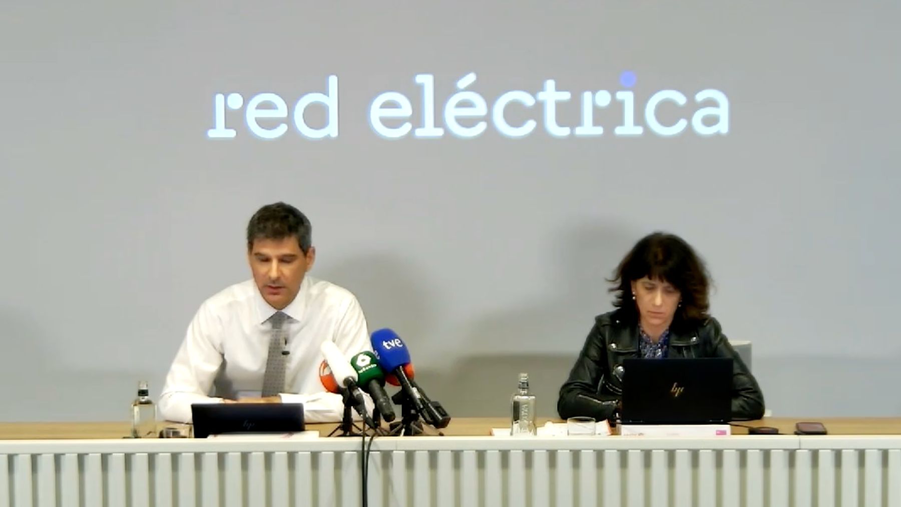 Los responsables de Red Eléctrica explican la reposición de la red tras el apagón energético.
