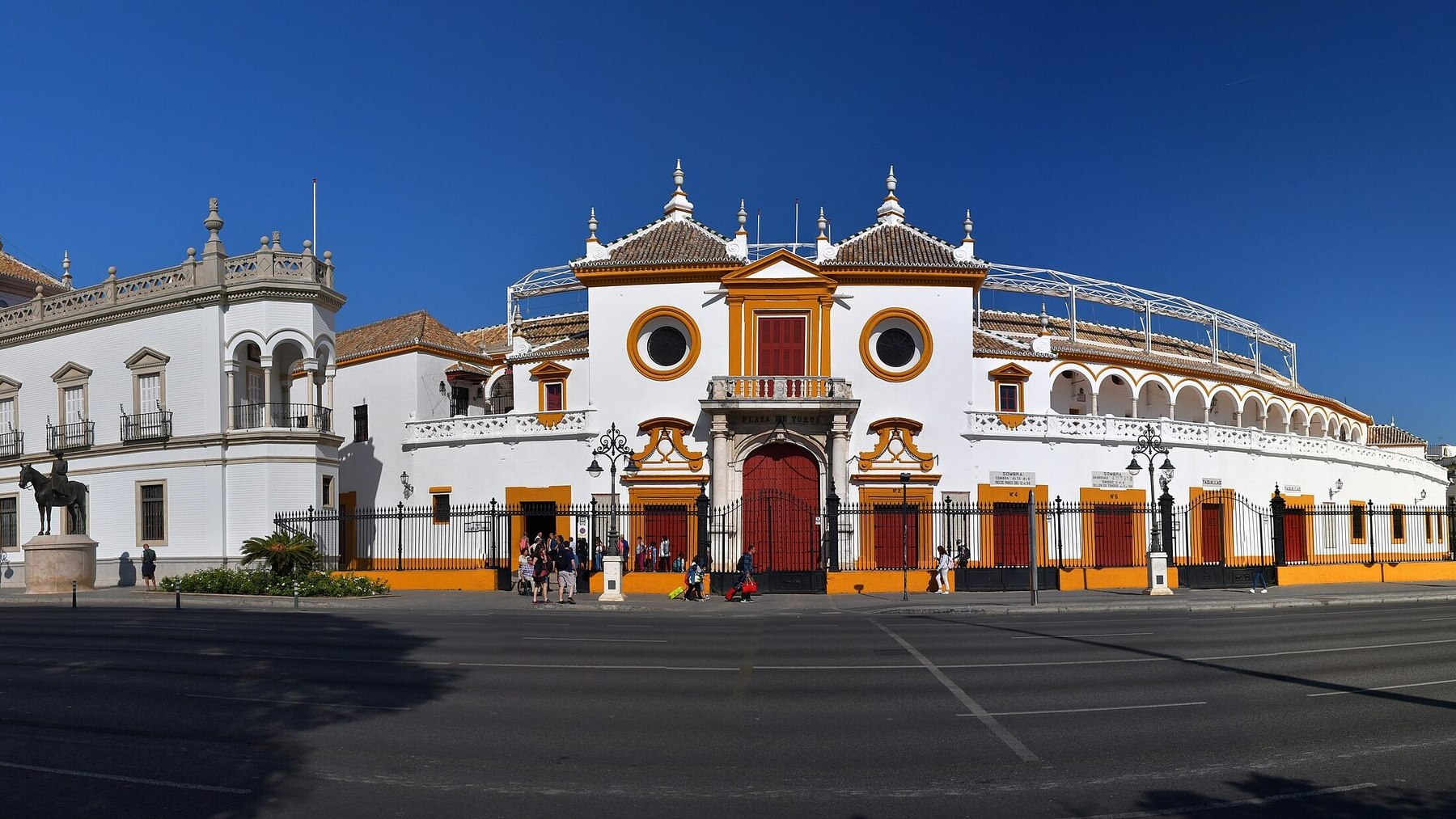 Poca gente lo sabe, pero la Maestranza no sólo es sevillana: Bruselas tiene una réplica casi exacta aunque sin toros