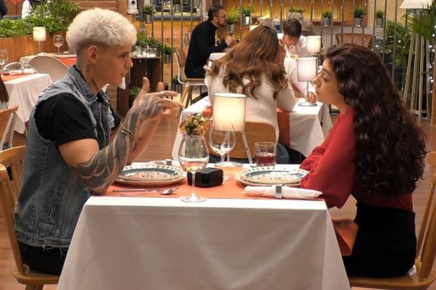 Luciano y Sofía en 'First Dates'. (Mediaset)