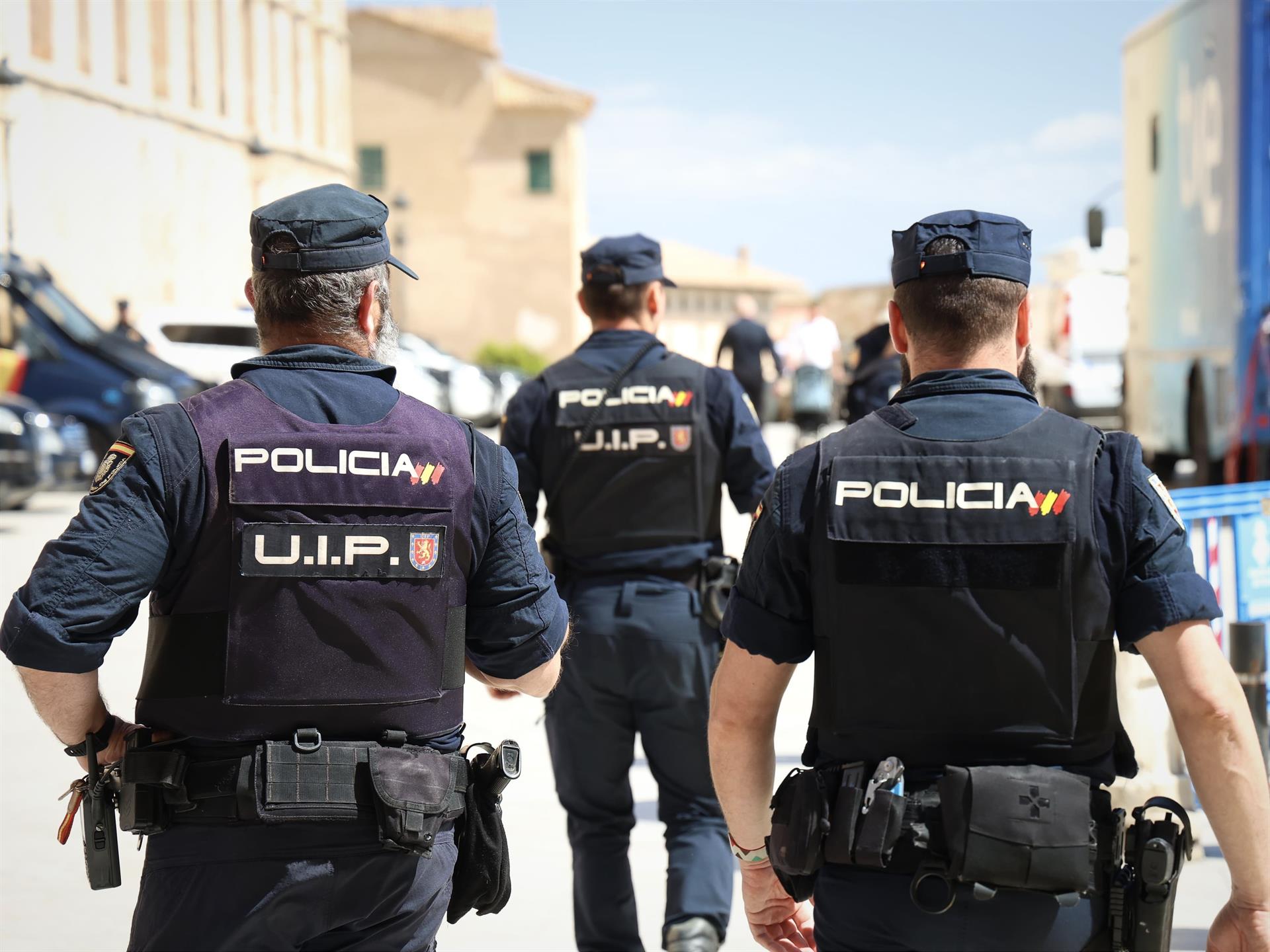 Detenidos tres menores por acosar a dos compañeros de clase en Palma: collejas, escupitajos y robos