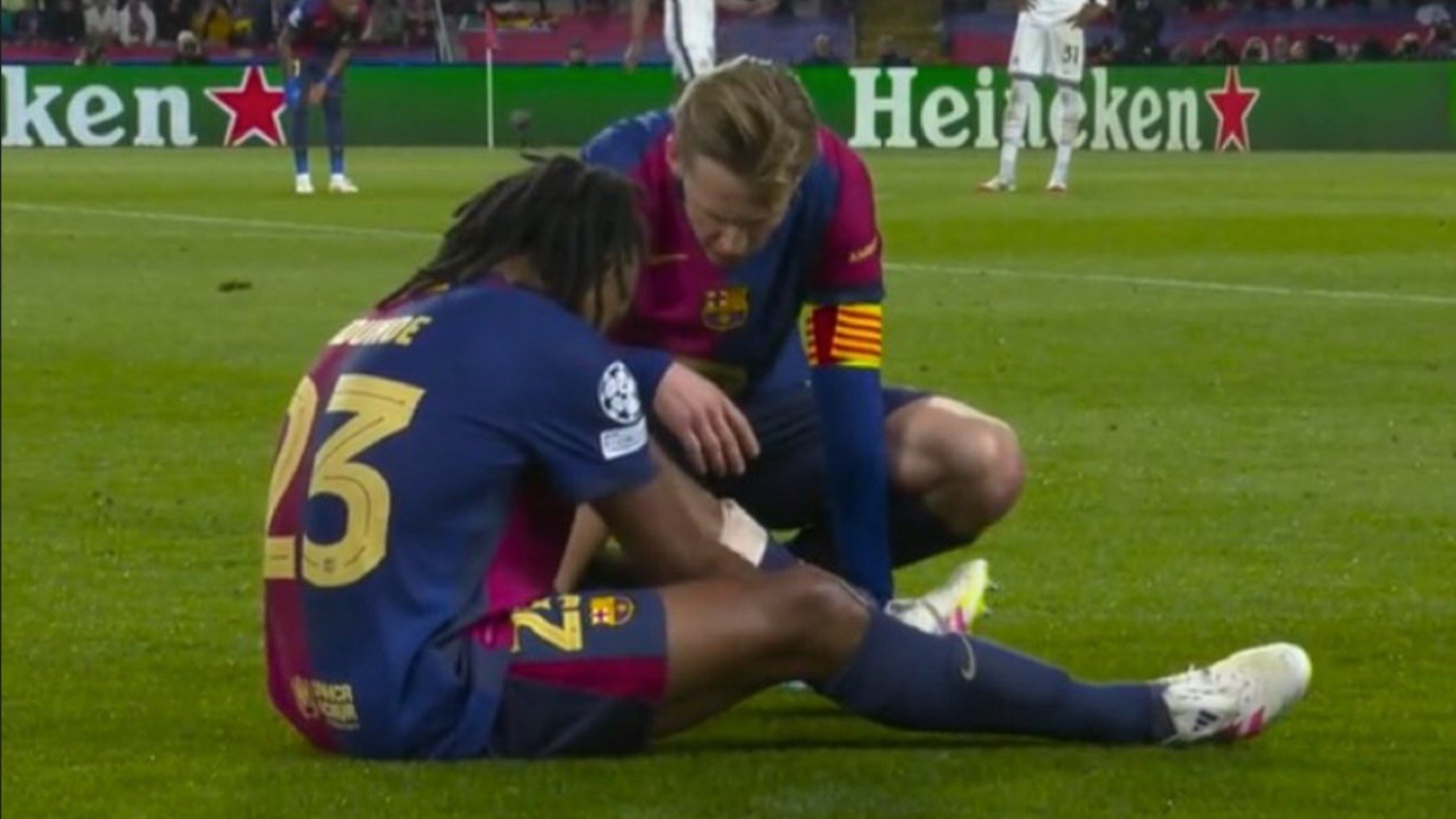 El Barça pierde al héroe de la final de Copa: Koundé reventó a los 39 minutos contra el Inter