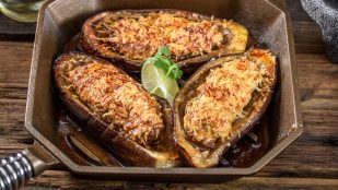 berenjena rellena en freidora de aire