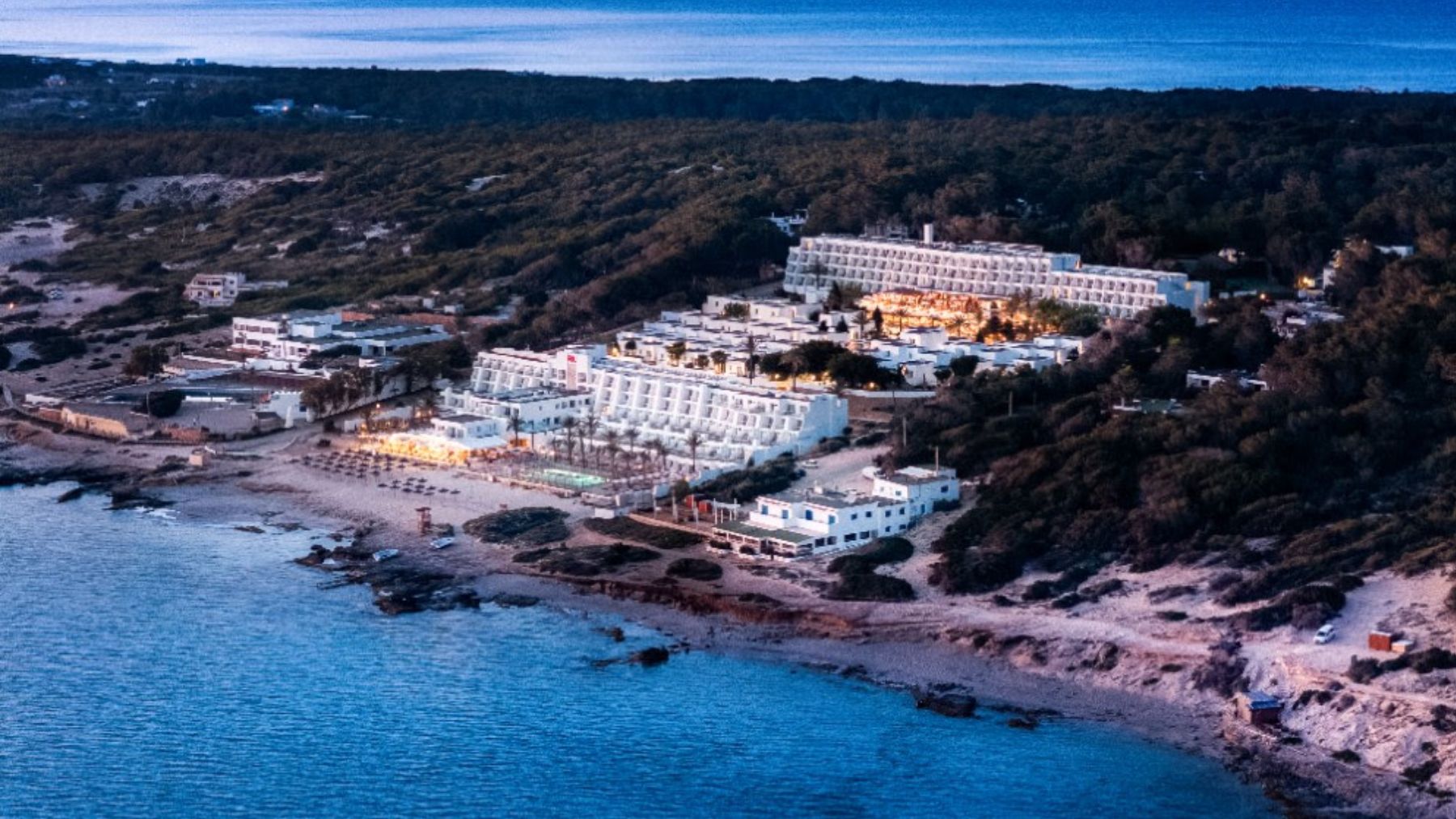 Abre sus puertas el renovado Hotel Riu La Mola de Formentera