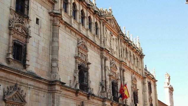 Refrán típico de Madrid del siglo XVI, refranero español nacido en Madrid, refrán Alcalá de Henares, refrán quien tiene un tío en Alcalá ni es tio ni es ná origen, refranero madrileño.