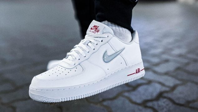 Truco para limpiar las zapatillas de deporte, truco limpiar deportivas, remedio casero para limpiar bambas, cómo limpiar las zapatillas de deporte.